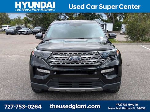 Used 2023 Ford Explorer Limited w/ Equipment Group 301A RWD image 8