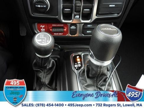 New 2026 Jeep Gladiator Mojave image 43