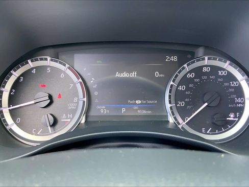 Certified 2025 Toyota Highlander XLE image 24