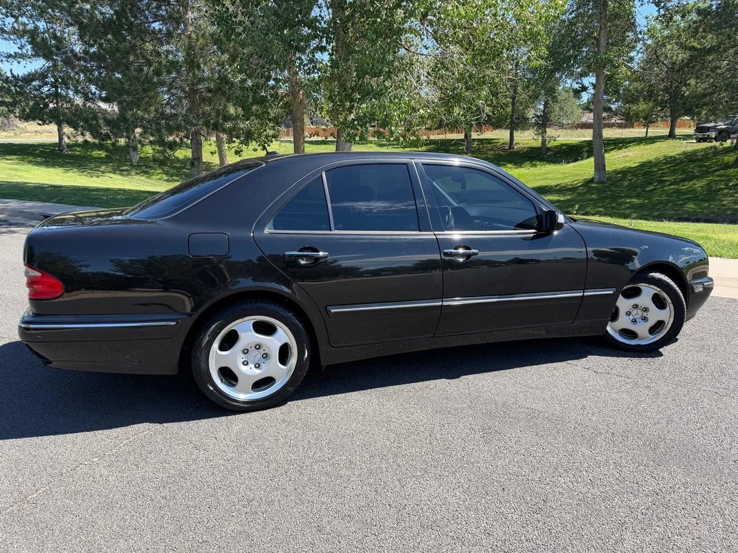 Used 2000 Mercedes-Benz E 430 Sedan image 4