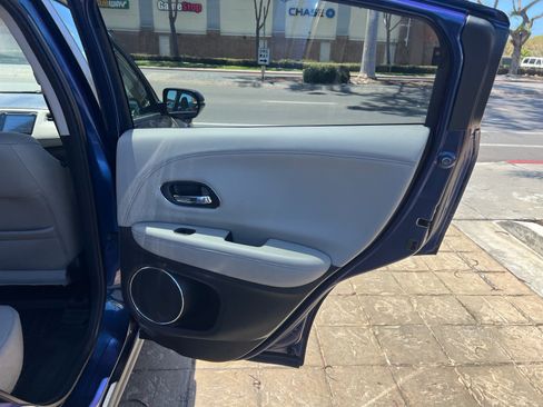Used 2017 Honda HR-V EX-L image 29