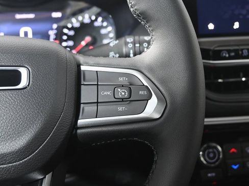 New 2026 Jeep Compass Latitude image 34