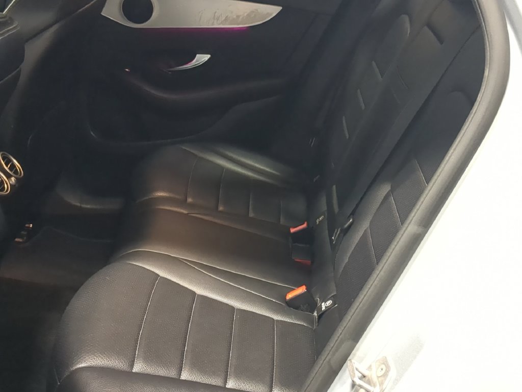 Used 2021 Mercedes-Benz GLC 300 4MATIC image 22