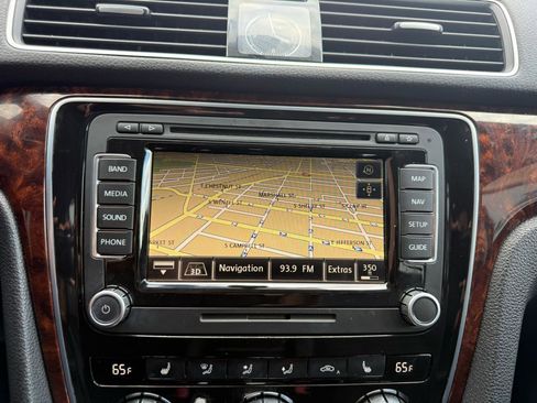 Used 2013 Volkswagen Passat 2.5 SEL Premium FWD image 11