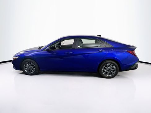 Used 2024 Hyundai Elantra SEL FWD image 8