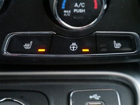 Used 2018 Jeep Compass Sport w/ Cold Weather Group image 27