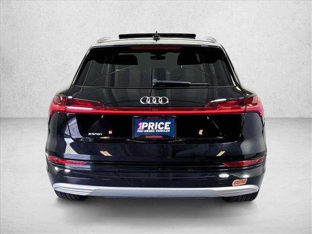 Used 2019 Audi e-tron Prestige w/ Prestige Package AWD/4WD image 6