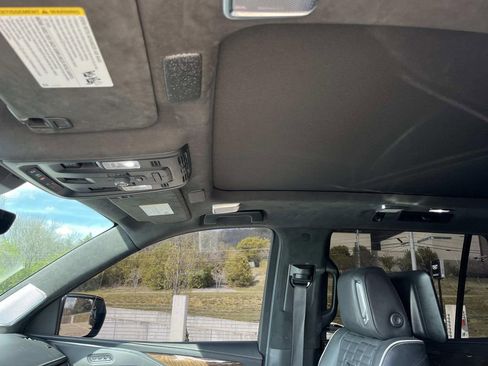 Used 2024 Cadillac Escalade Premium Luxury Platinum image 31