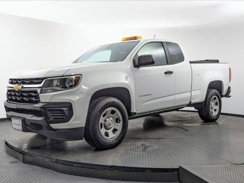 Used 2021 Chevrolet Colorado W/T RWD image 2