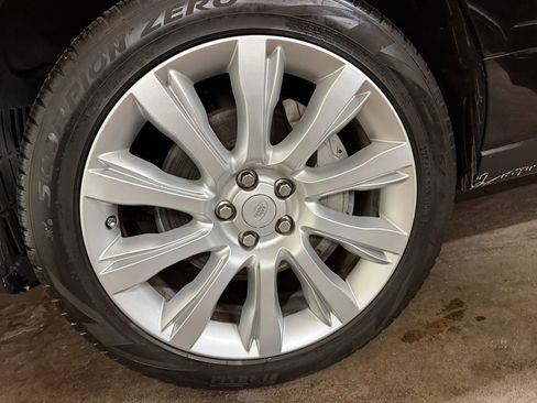 Used 2018 Land Rover Range Rover image 15