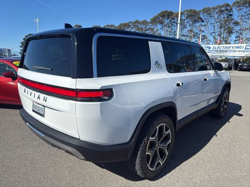 Used 2023 Rivian R1S Adventure image 7