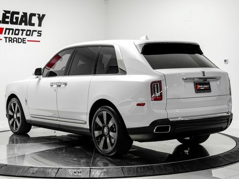 Used 2022 Rolls-Royce Cullinan AWD/4WD image 11