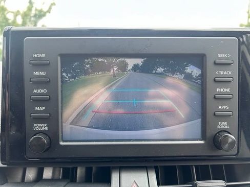 Used 2019 Toyota RAV4 XLE AWD/4WD image 10