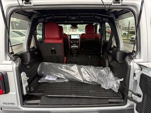 Used 2024 Jeep Wrangler Unlimited Rubicon 392 image 8
