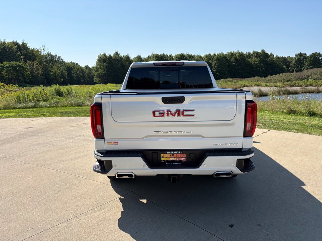 Used 2024 GMC Sierra 1500 Denali AWD/4WD image 8