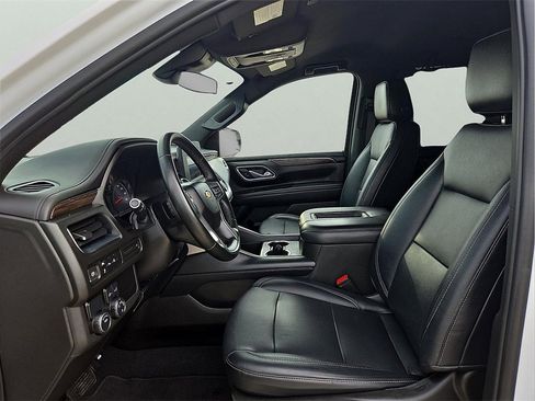 Used 2023 Chevrolet Suburban LS image 11