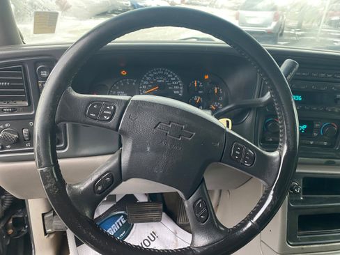 Used 2005 Chevrolet Tahoe LT w/ LT Preferred Equipment Group image 10