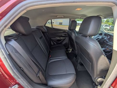 Used 2022 Buick Encore Preferred w/ Safety Package FWD image 33