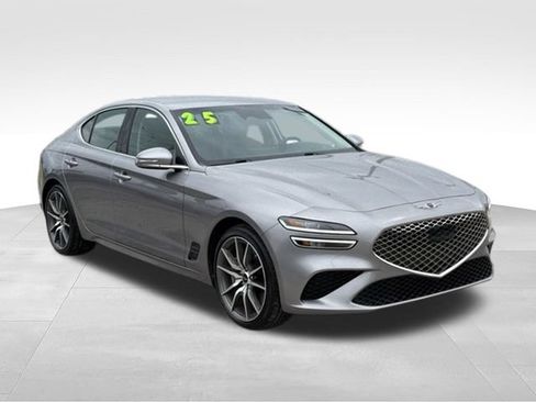 Used 2025 Genesis G70 2.5T RWD image 6
