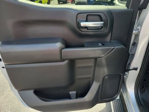 Used 2022 Chevrolet Silverado 1500 Custom RWD image 9