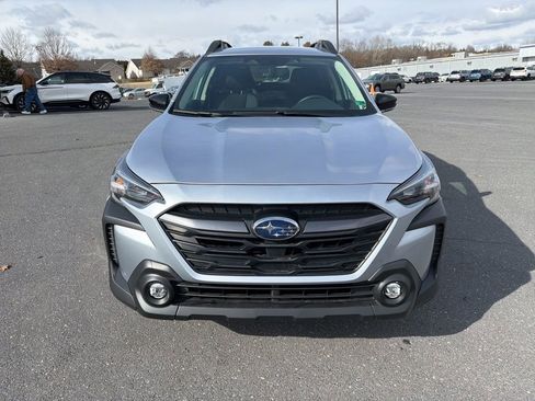 Certified 2025 Subaru Outback Premium image 8