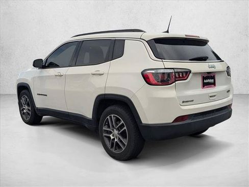 Used 2019 Jeep Compass Latitude FWD image 7