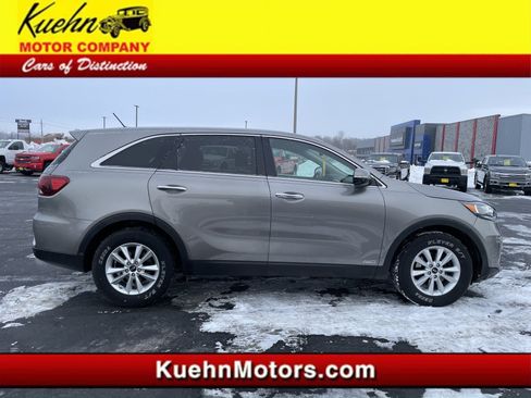 Used 2019 Kia Sorento LX image 1