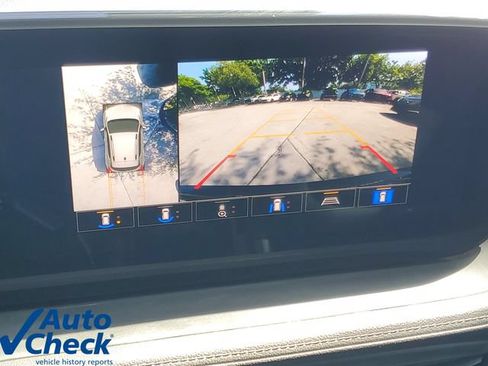 Used 2024 Buick Encore GX Sport Touring w/ Advanced Technology Package FWD image 25