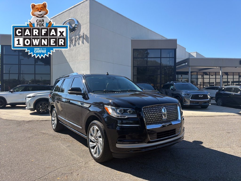 Used 2024 Lincoln Navigator Premiere AWD/4WD image 1