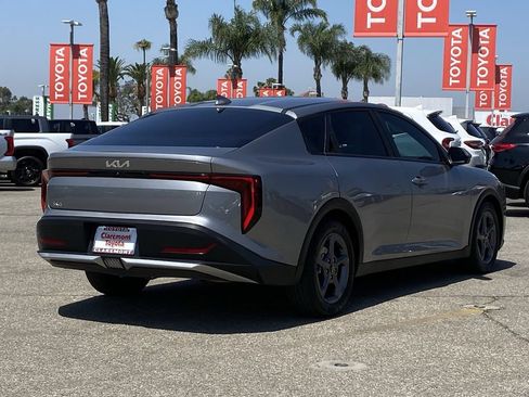 Used 2025 Kia K4 FWD image 41