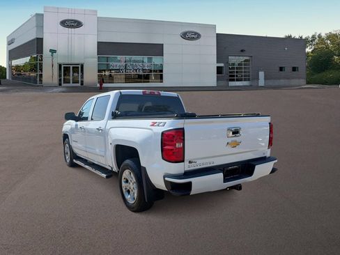 Used 2018 Chevrolet Silverado 1500 LT w/ All Star Edition AWD/4WD image 7
