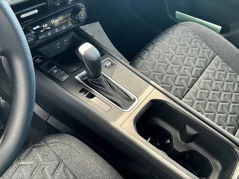 New 2026 Nissan Kicks SV image 11