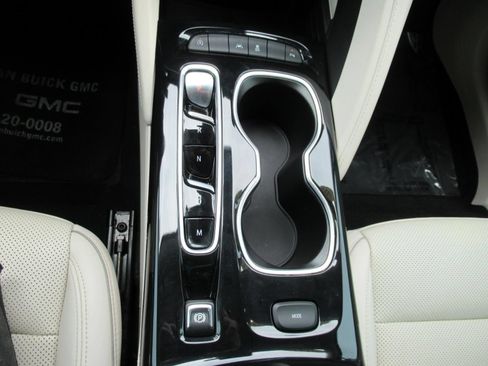 Used 2021 Buick Envision Essence w/ Technology Package I FWD image 25