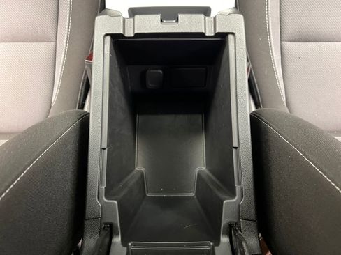 Used 2025 Chevrolet Blazer LT image 39