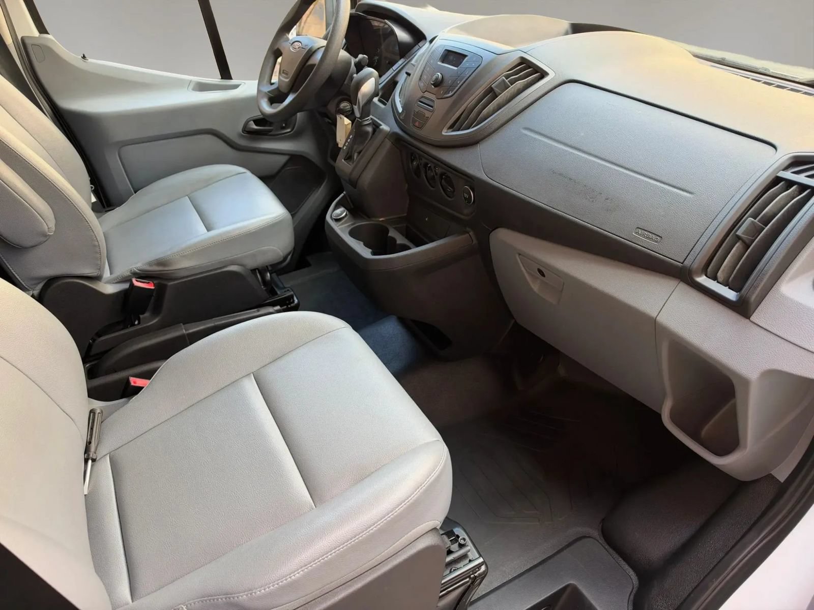 Used 2018 Ford Transit 350 XL RWD image 19