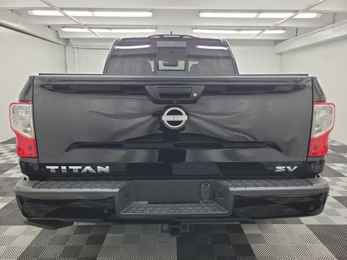 Used 2024 Nissan Titan SV w/ SV Convenience Package RWD image 5
