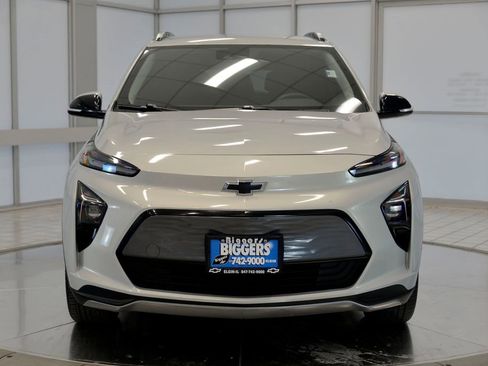 Used 2023 Chevrolet Bolt EUV LT w/ Driver Confidence Package image 3