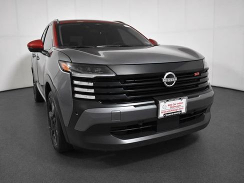 Used 2025 Nissan Kicks SR w/ Illumination Package AWD/4WD image 3