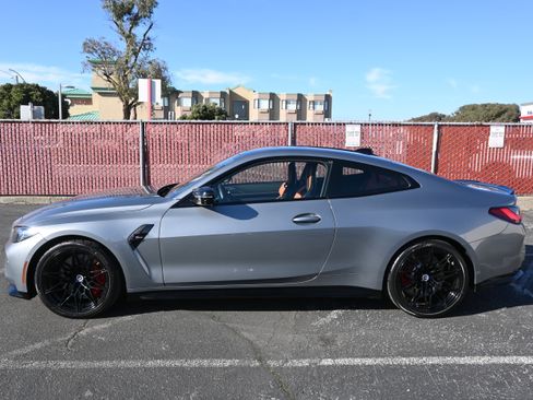 Used 2023 BMW M4 xDrive Competition w/ Executive Package image 3