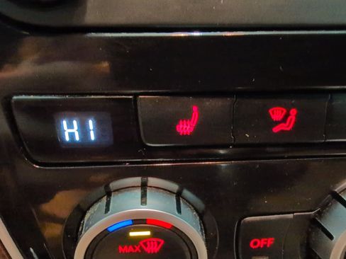 Used 2013 Volkswagen Passat TDI SEL Premium image 26