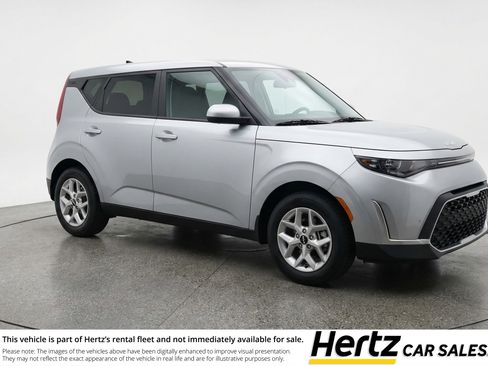 Used 2025 Kia Soul LX w/ LX Technology Package FWD image 1