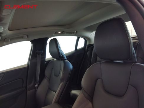 Used 2025 Volvo S60 B5 Core image 21