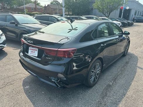 Used 2023 Kia Forte GT-Line w/ GT-Line Premium Package FWD image 4