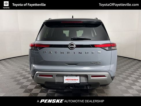 Used 2025 Nissan Pathfinder Platinum image 14