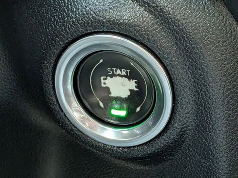 Used 2019 Chevrolet Silverado 1500 High Country w/ Technology Package image 29