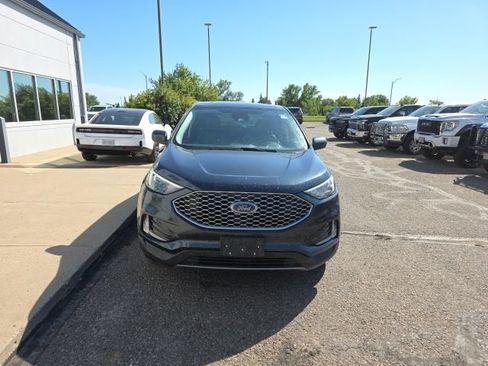 Used 2023 Ford Edge SEL w/ Convenience Package AWD/4WD image 2