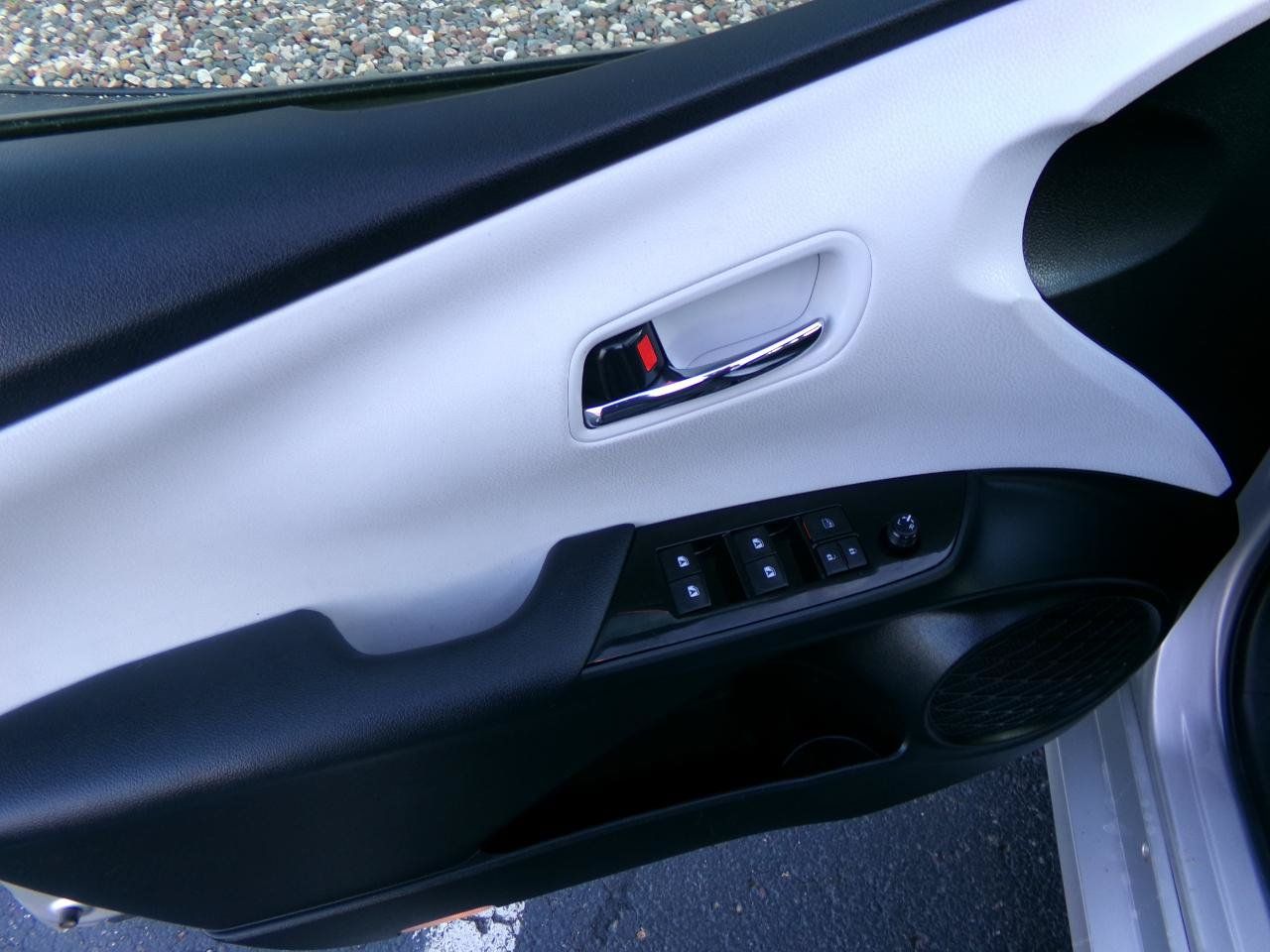 Used 2016 Toyota Prius Two FWD image 8