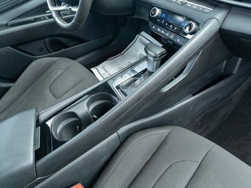 Used 2024 Hyundai Elantra SEL w/ Convenience Package FWD image 39