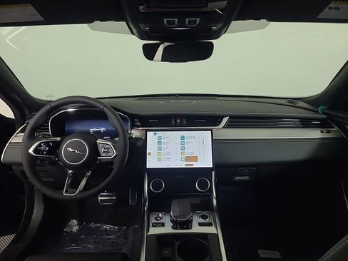 Used 2024 Jaguar XF R-Dynamic SE image 10