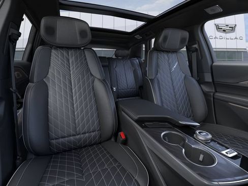 New 2026 Cadillac Lyriq V w/ Exterior Carbon Fiber Package AWD/4WD image 16